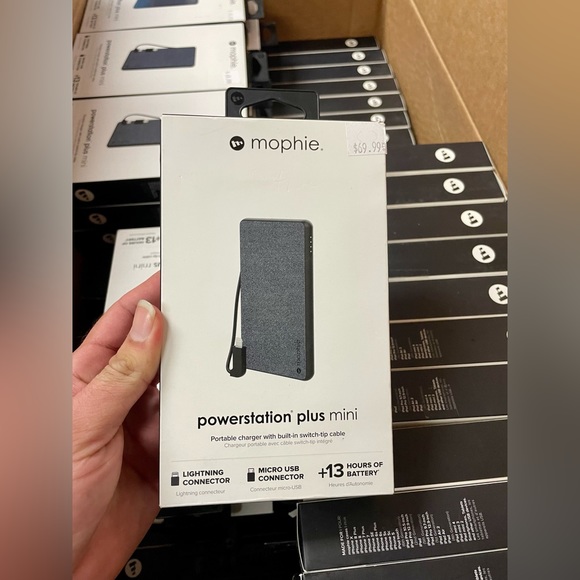 MOPHIE MINI POWER STATION PLUS LIGHTNING CONNECT 13HR BATT PORTABLE CHARGER READ - Picture 1 of 5